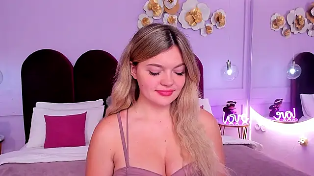 ZaraBloom online show from 10-14-25, 03:35