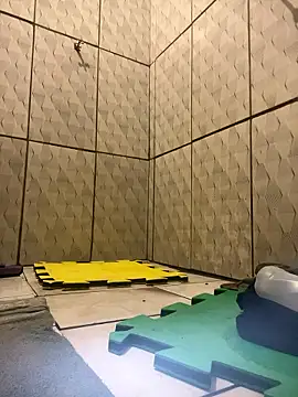 Snapshot of Vih222 chatting on 01-08-26, 02:14 Vih222 online show from 01-08-26, 02:14