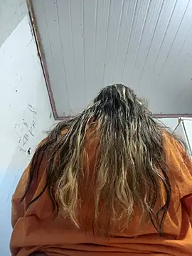 Snapshot of Vih222 chatting on 02-16-26, 05:03 Vih222 online show from 02-16-26, 05:03