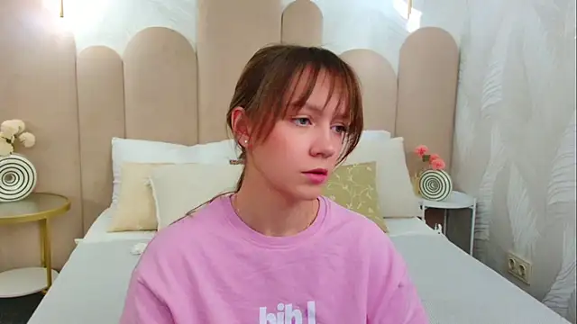 AliceBrayan online show from 04-28-26, 05:07