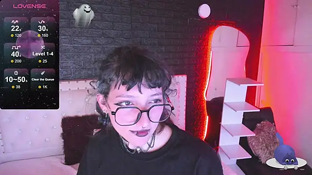 Snapshot of Ghosty_Doll chatting on 12-17-24, 01:07 Ghosty Doll online show from 12-17-24, 01:07