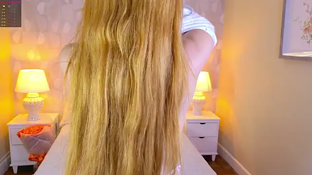 Snapshot of april_rousse chatting on 02-19-25, 11:14 april rousse online show from 02-19-25, 11:14