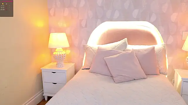 Snapshot of april_rousse chatting on 03-07-25, 07:05 april rousse online show from 03-07-25, 07:05