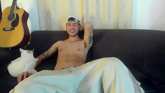 Henrikk senn online show from 10-26-25, 02:50