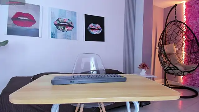 Angela donnato online show from 09-22-25, 03:19