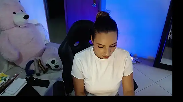 mykaelahoney online show from 05-07-26, 07:08