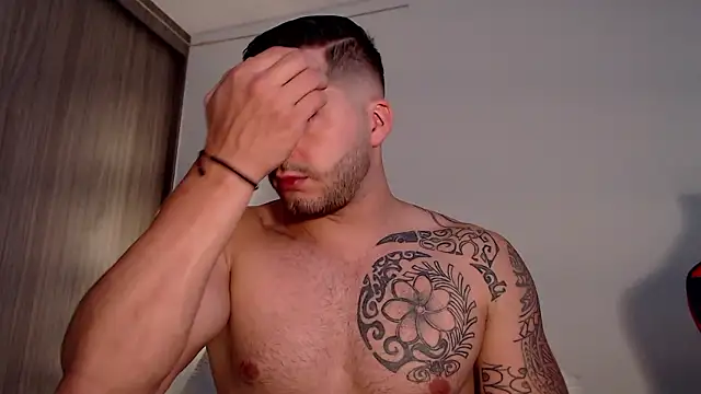 Snapshot of thomas_gun chatting on 12-06-24, 01:55 thomas gun online show from 12-06-24, 01:55