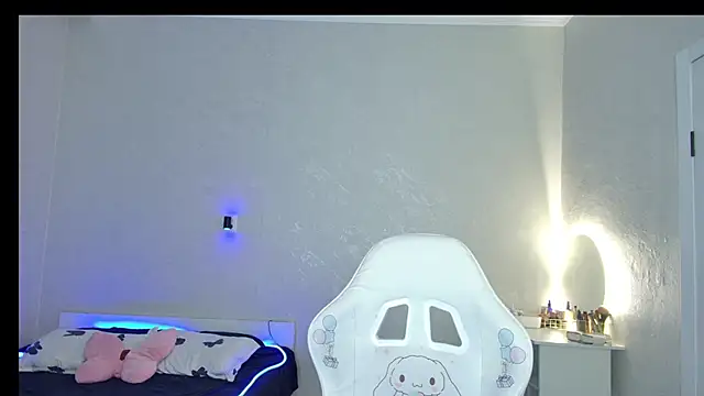 RileyMee online show from 03-04-25, 01:01