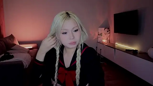 RileyMee online show from 04-09-26, 03:17