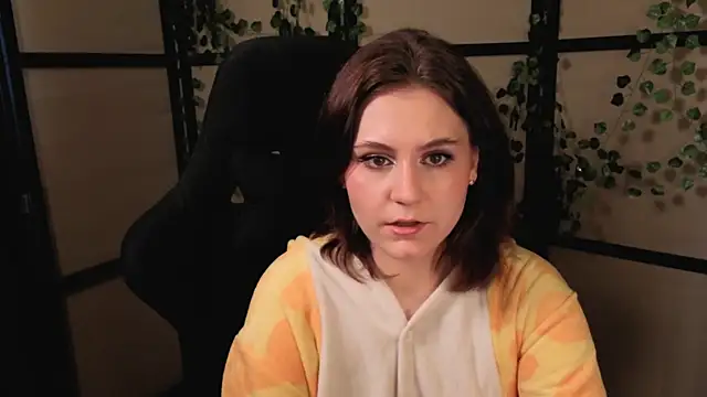 Diana Flower online show from 04-16-26, 08:48