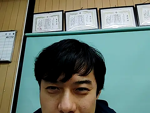 whitebriefboy online show from 10-24-25, 03:41