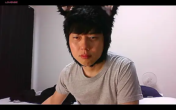 whitebriefboy online show from 10-31-25, 03:29