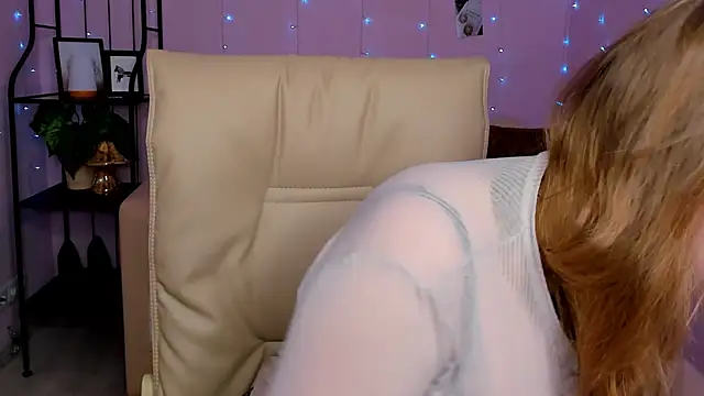 Helens love online show from 03-15-25, 01:52