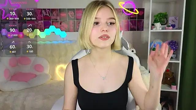 Snapshot of Dragonwind chatting on 02-23-25, 12:19 Dragonwind online show from 02-23-25, 12:19