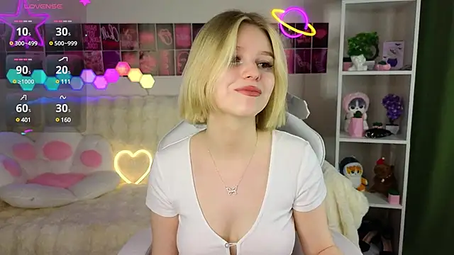 Snapshot of Dragonwind chatting on 02-26-25, 09:58 Dragonwind online show from 02-26-25, 09:58