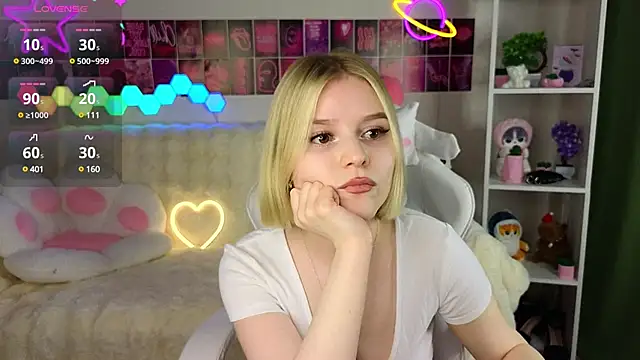 Snapshot of Dragonwind chatting on 02-27-25, 04:09 Dragonwind online show from 02-27-25, 04:09