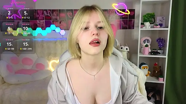 Snapshot of Dragonwind chatting on 02-28-25, 08:50 Dragonwind online show from 02-28-25, 08:50