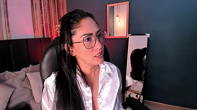 Snapshot of Janne_lee chatting on 10-01-25, 08:04 Janne lee online show from 10-01-25, 08:04