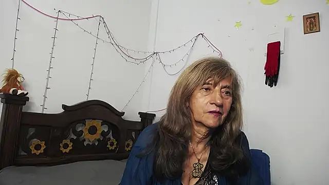 Snapshot of DominaLeona chatting on 03-07-25, 09:59 DominaLeona online show from 03-07-25, 09:59