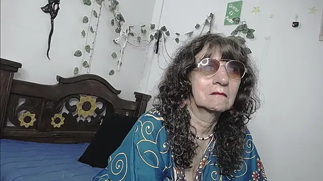 DominaLeona online show from 05-18-26, 10:04