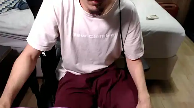 Snapshot of ViniBruv chatting on 02-06-25, 12:33 ViniBruv online show from 02-06-25, 12:33