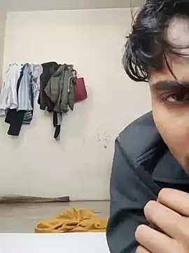 Snapshot of riya190 chatting on 01-18-25, 05:26 riya190 online show from 01-18-25, 05:26