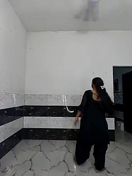 Snapshot of riya190 chatting on 10-17-25, 05:37 riya190 online show from 10-17-25, 05:37