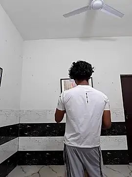 Snapshot of riya190 chatting on 12-18-25, 06:03 riya190 online show from 12-18-25, 06:03