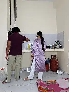 Snapshot of riya190 chatting on 03-07-26, 05:32 riya190 online show from 03-07-26, 05:32