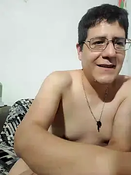 Snapshot of 34all chatting on 04-10-26, 04:06 34all online show from 04-10-26, 04:06