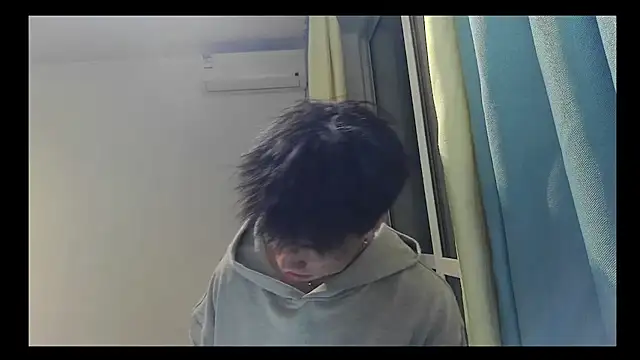 Snapshot of shuai321 chatting on 02-20-25, 04:03 shuai321 online show from 02-20-25, 04:03