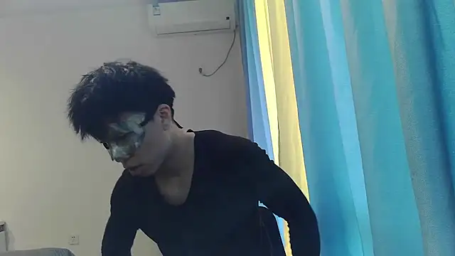 Snapshot of shuai321 chatting on 03-08-25, 06:43 shuai321 online show from 03-08-25, 06:43