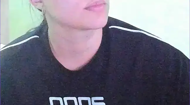 Snapshot of Luciluu20 chatting on 01-19-25, 04:22 Luciluu20 online show from 01-19-25, 04:22