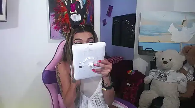 Snapshot of Dy_Hanna chatting on 01-11-25, 01:48 Dy Hanna online show from 01-11-25, 01:48