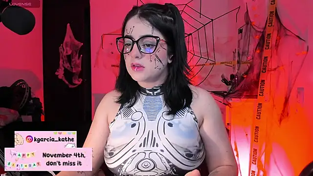 Lin-cute online show from 10-25-25, 05:37