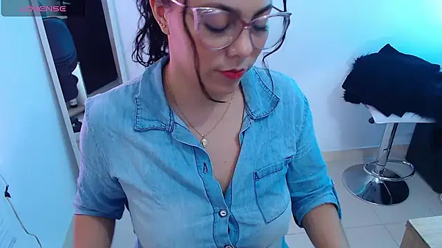 Snapshot of Mailywindsor chatting on 03-01-25, 08:31 Mailywindsor online show from 03-01-25, 08:31