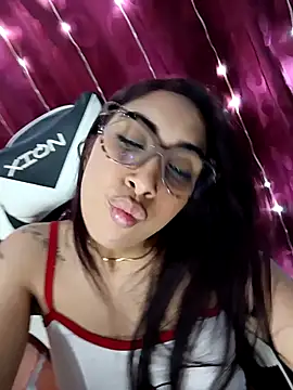 ifeelverywet andhot online show from 04-29-26, 05:30