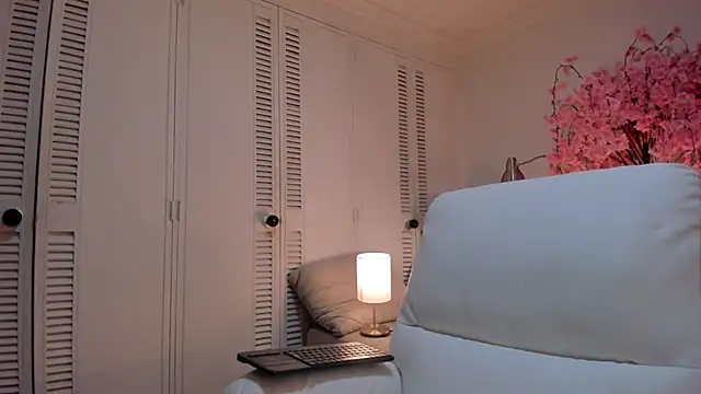 kitty miaa online show from 04-30-26, 04:52