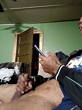 Snapshot of spook90 chatting on 11-17-25, 03:40 spook90 online show from 11-17-25, 03:40