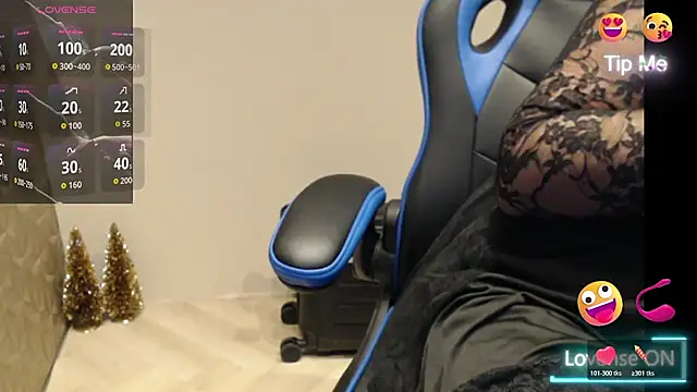 Snapshot of JenniLowen chatting on 02-03-26, 08:08 JenniLowen online show from 02-03-26, 08:08