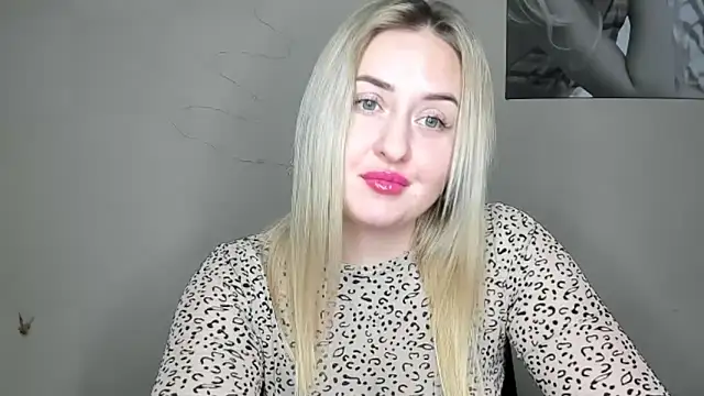 Snapshot of KennaJamess8 chatting on 12-06-24, 06:17 KennaJamess8 online show from 12-06-24, 06:17