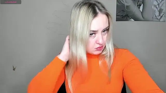 Snapshot of KennaJamess8 chatting on 01-09-25, 07:08 KennaJamess8 online show from 01-09-25, 07:08