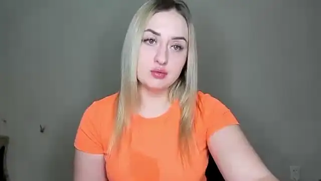 Snapshot of KennaJamess8 chatting on 03-04-25, 04:30 KennaJamess8 online show from 03-04-25, 04:30