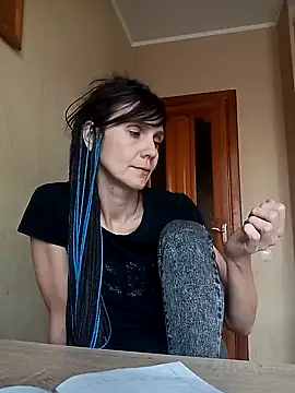 Francenia lolis online show from 10-30-25, 07:54