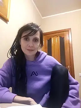 Francenia lolis online show from 12-16-25, 06:18