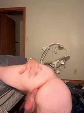 Snapshot of Nakedginger26 chatting on 01-13-26, 04:18 Nakedginger26 online show from 01-13-26, 04:18