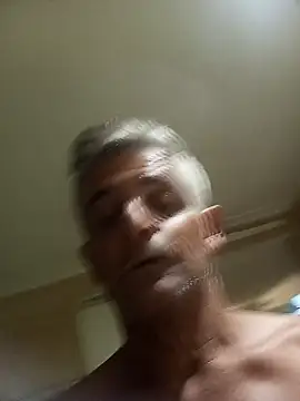 Snapshot of NICJOHNS chatting on 12-26-24, 10:41 NICJOHNS online show from 12-26-24, 10:41