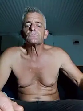 Snapshot of NICJOHNS chatting on 01-12-26, 08:14 NICJOHNS online show from 01-12-26, 08:14