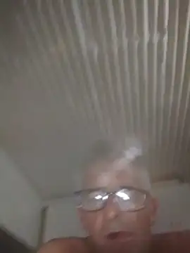 Snapshot of NICJOHNS chatting on 02-09-26, 06:12 NICJOHNS online show from 02-09-26, 06:12