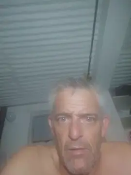 Snapshot of NICJOHNS chatting on 03-04-26, 12:49 NICJOHNS online show from 03-04-26, 12:49